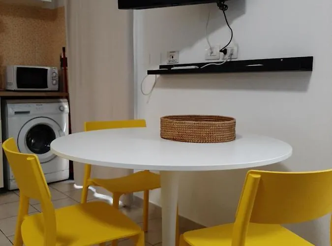 Apartment Open Space A 5 Minuti Dalla Di Rimini! - Homeunity *