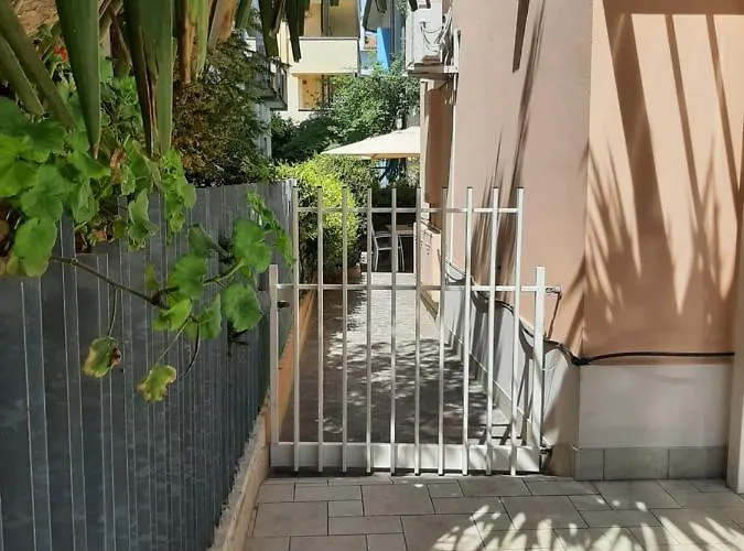 Open Space A 5 Minuti Dalla Di Rimini! - Homeunity * Римини